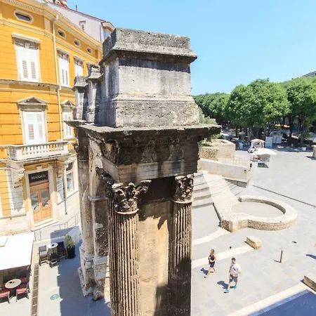 In Center With Parking Apartamento